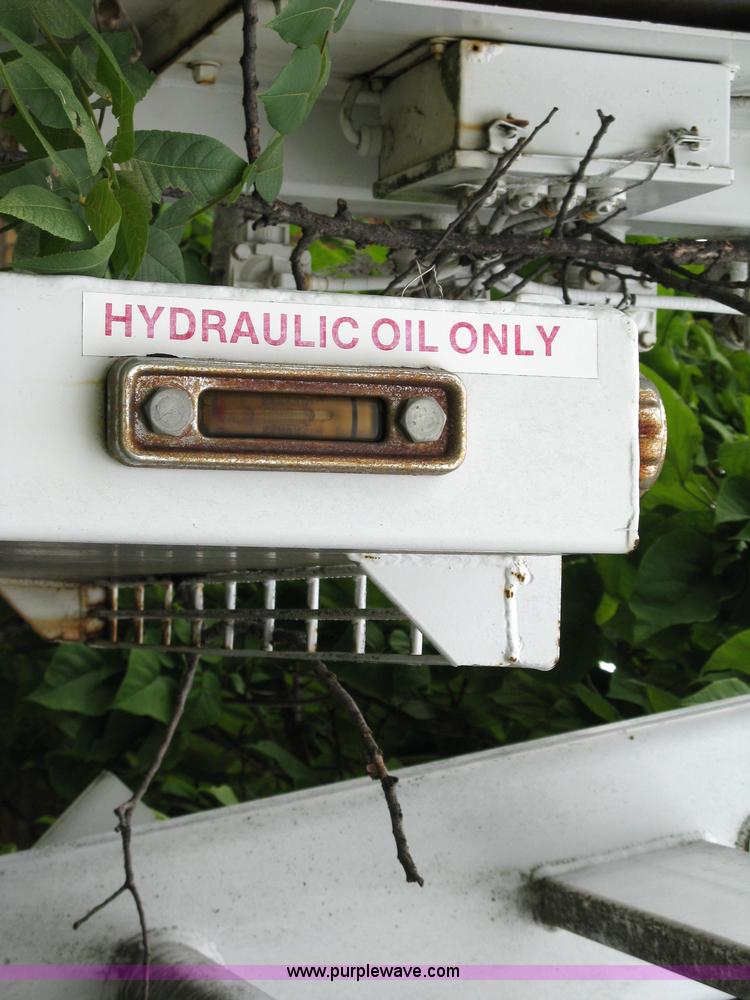 image for item 5084 1989 Guzzler Manuf., Inc. Reach abatement vacuum