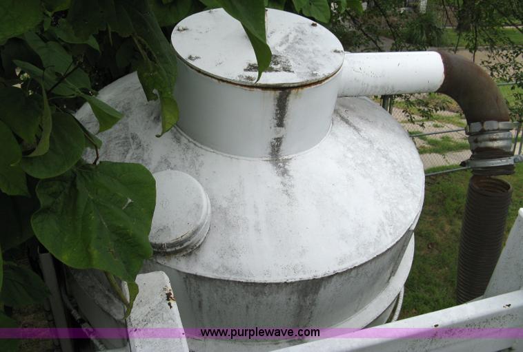 image for item 5084 1989 Guzzler Manuf., Inc. Reach abatement vacuum