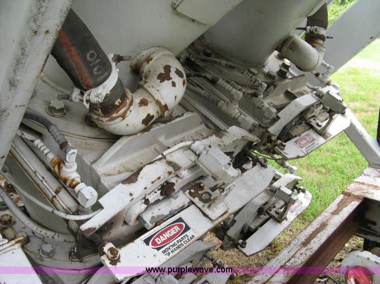 image for item 5084 1989 Guzzler Manuf., Inc. Reach abatement vacuum