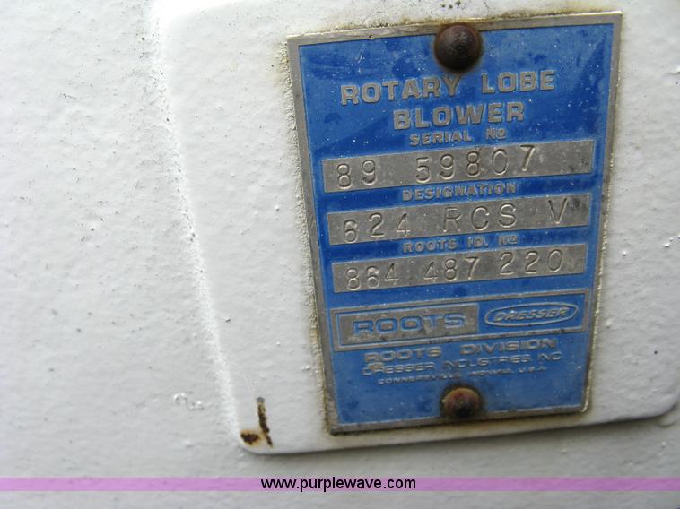 image for item 5084 1989 Guzzler Manuf., Inc. Reach abatement vacuum