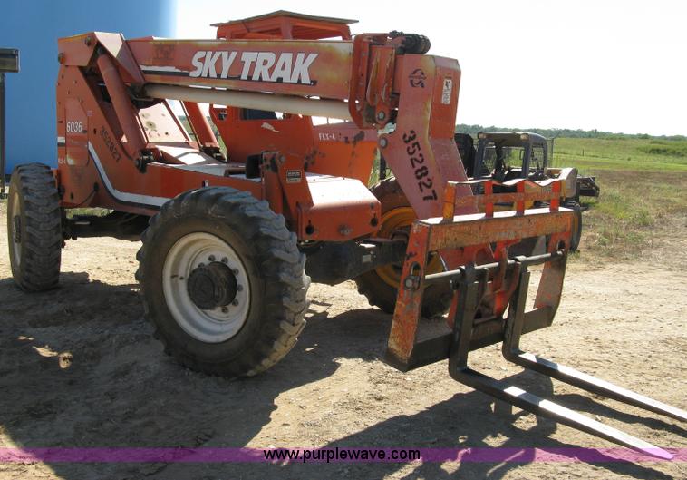 image for item 5095 1999 SkyTrak 6036 telehandler