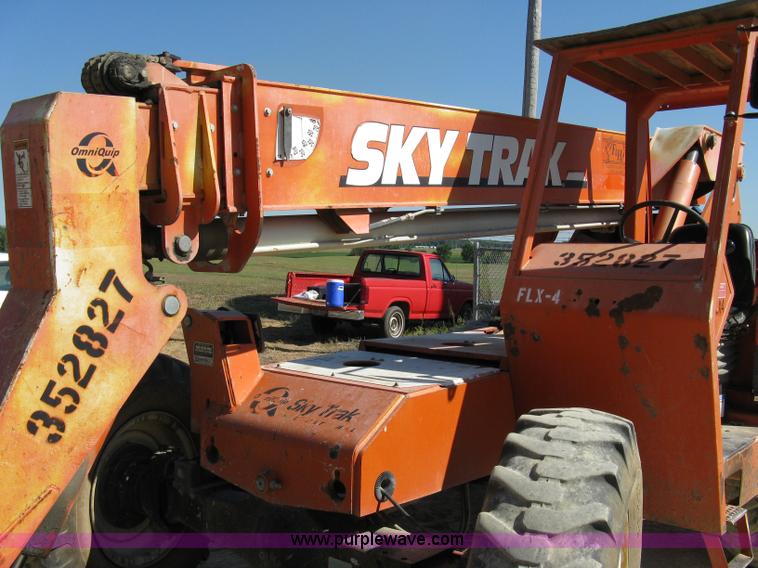 image for item 5095 1999 SkyTrak 6036 telehandler