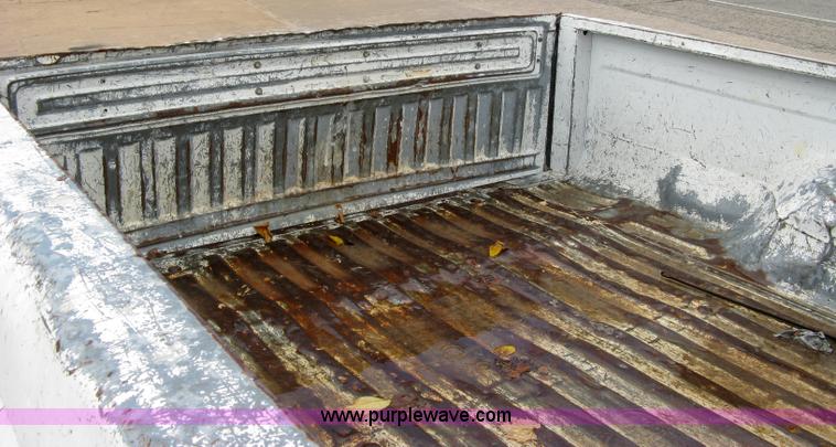 image for item 5097 1992 Ford F150 pickup