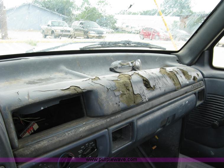 image for item 5097 1992 Ford F150 pickup