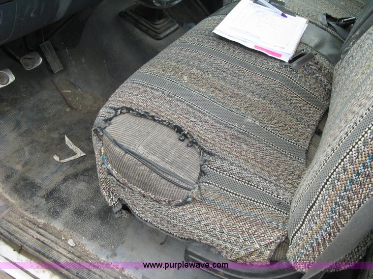 image for item 5097 1992 Ford F150 pickup