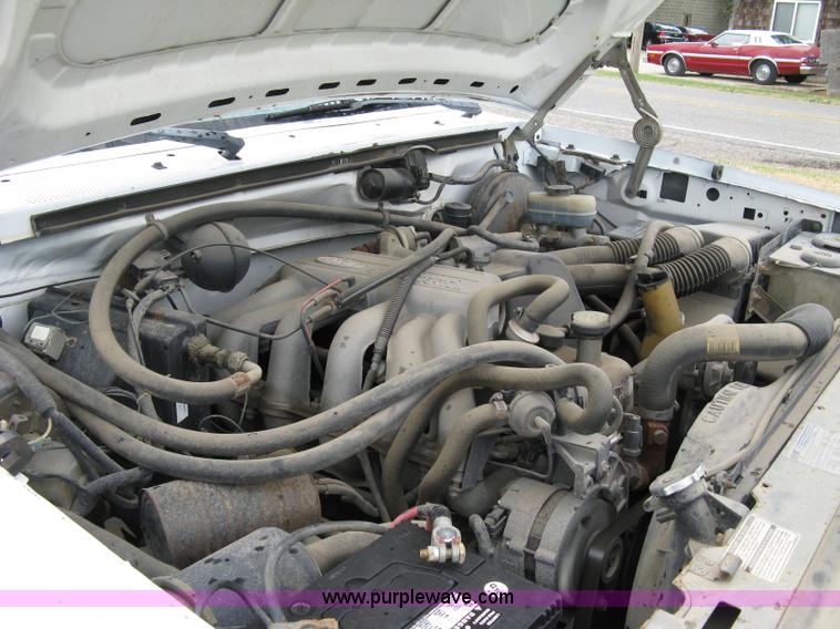 image for item 5097 1992 Ford F150 pickup