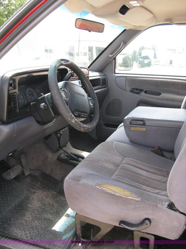 image for item 5098 1997 Dodge Ram 1500 extended-cab pickup