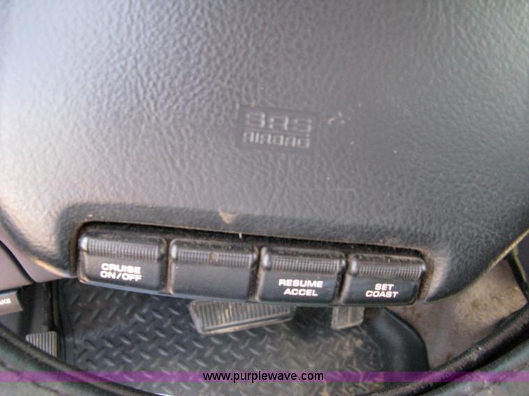 image for item 5098 1997 Dodge Ram 1500 extended-cab pickup