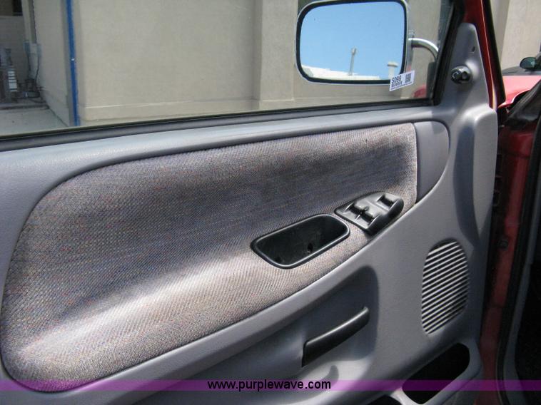 image for item 5098 1997 Dodge Ram 1500 extended-cab pickup