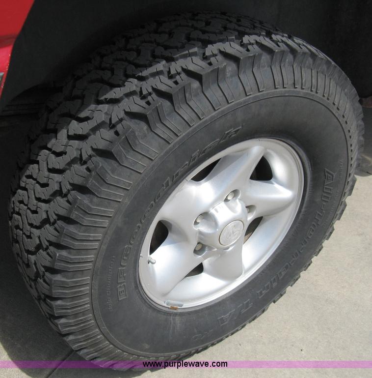 image for item 5098 1997 Dodge Ram 1500 extended-cab pickup