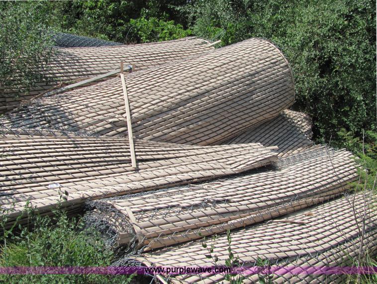 image for item 6878 (15) rolls of chain link fence