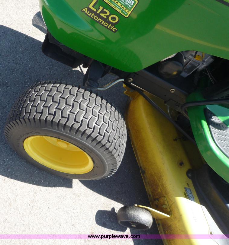 image for item 7002 2005 John Deere L120D lawn mower