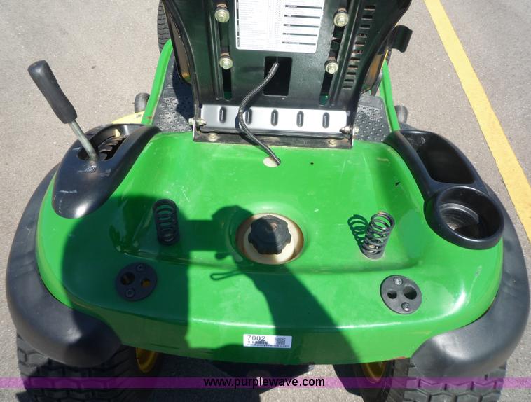 image for item 7002 2005 John Deere L120D lawn mower
