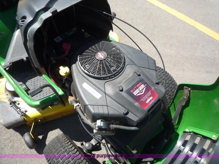 image for item 7002 2005 John Deere L120D lawn mower