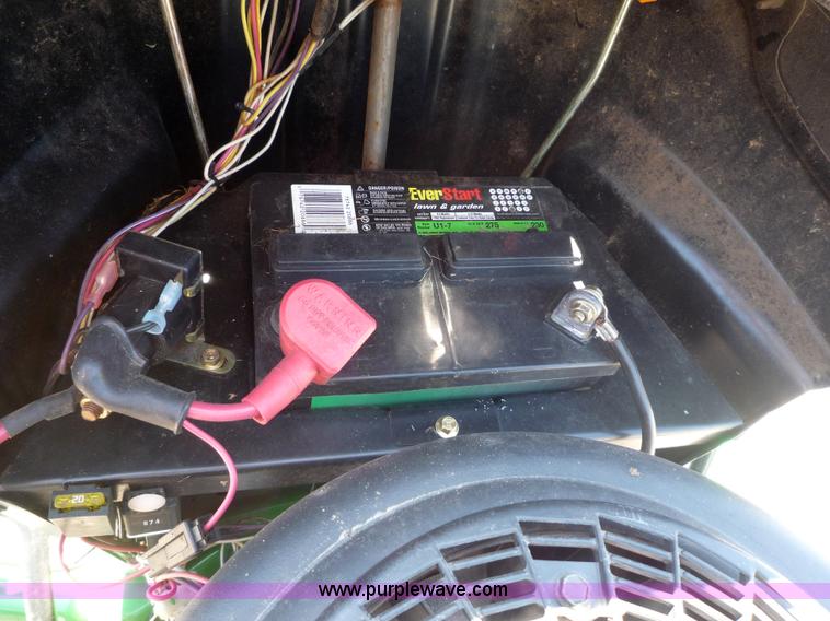 image for item 7002 2005 John Deere L120D lawn mower