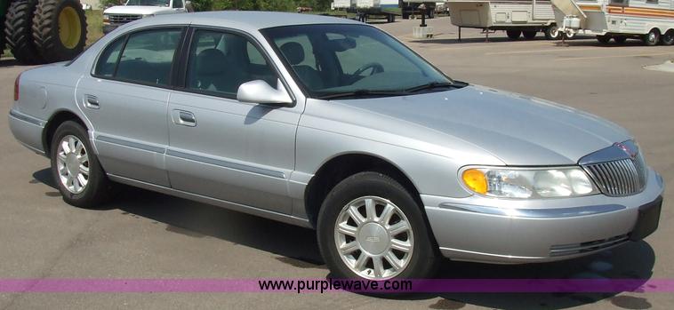 image for item 7143 2001 Lincoln Continental