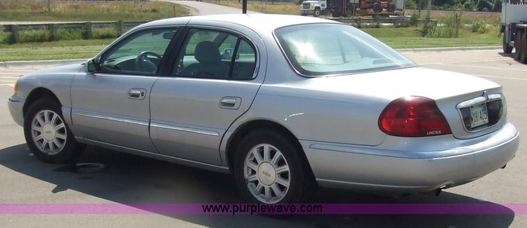 image for item 7143 2001 Lincoln Continental