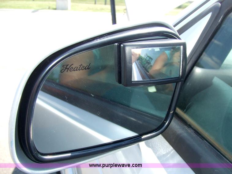 image for item 7143 2001 Lincoln Continental