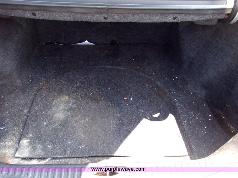 image for item 7143 2001 Lincoln Continental