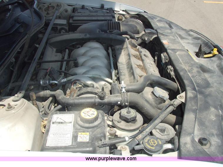 image for item 7143 2001 Lincoln Continental