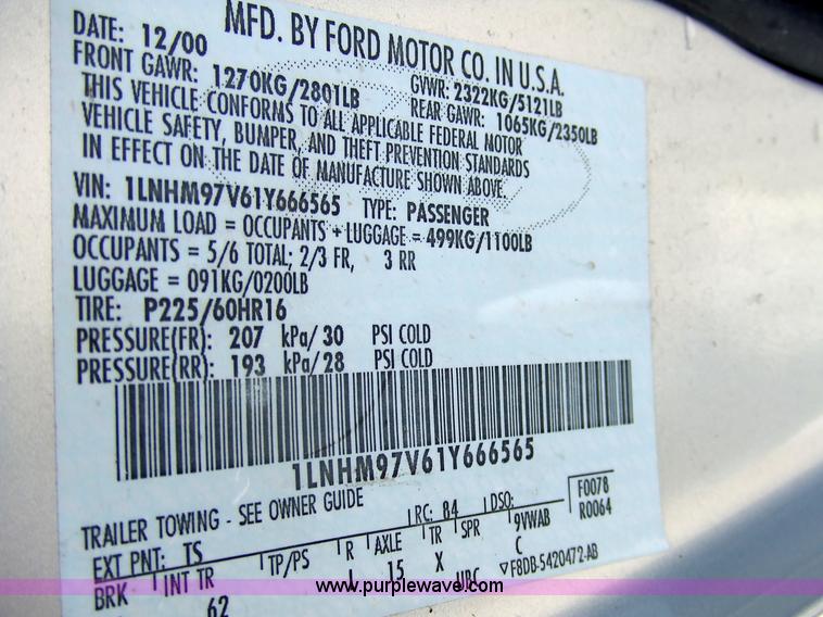 image for item 7143 2001 Lincoln Continental