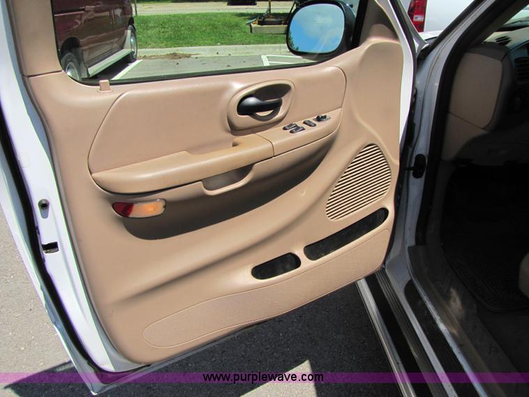 image for item 7172 1999 Ford F150 extended cab pickup truck