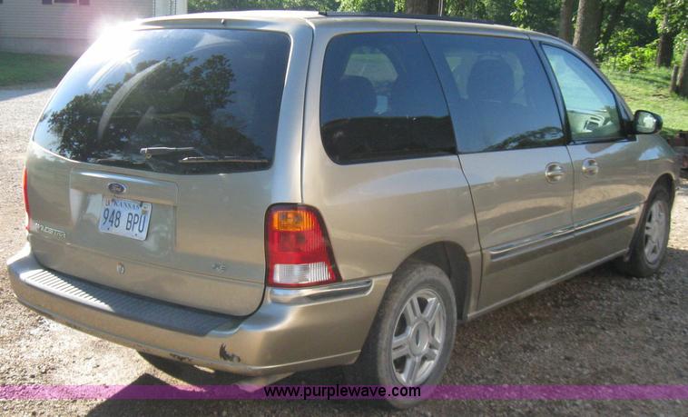 image for item 7228 2001 Ford Winstar SE mini van