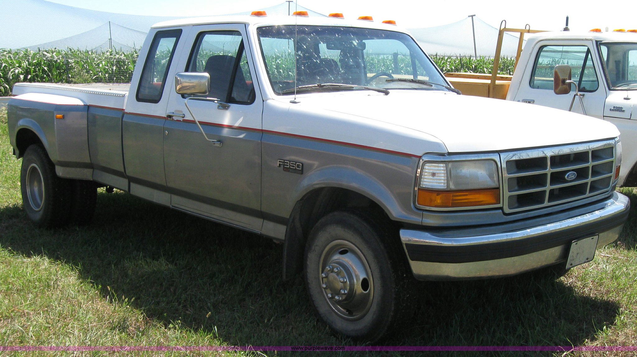 1995 Ford F350 pickup truck in Beloit, KS Item 2651 sold Purple Wave