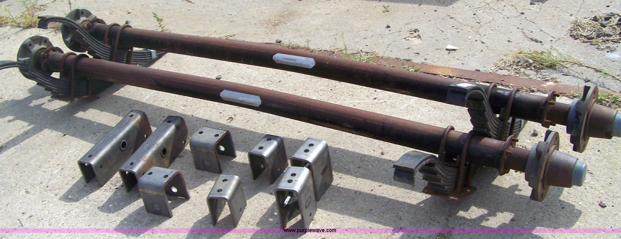 Pair of Dexter SLR axles in Ellis, KS Item 4146 sold Purple Wave