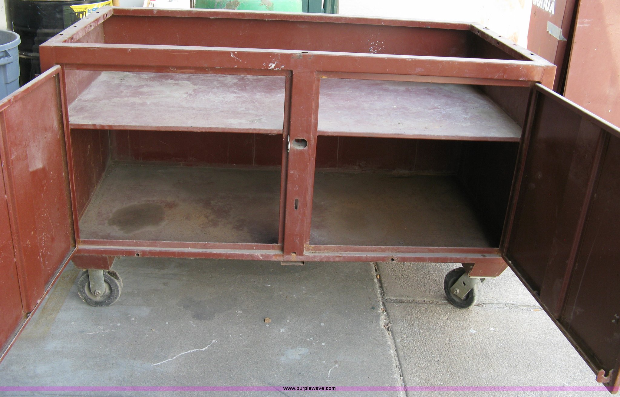 JoBox storage box in Kechi, KS Item 5060 sold Purple Wave