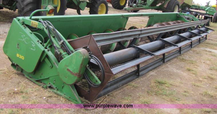 image for item 1003 1993 John Deere 930 30' platform