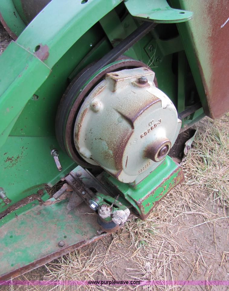 image for item 1003 1993 John Deere 930 30' platform