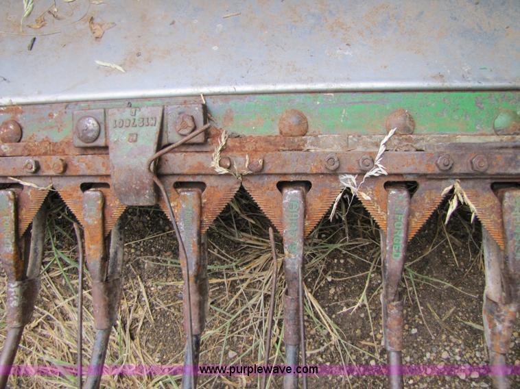 image for item 1003 1993 John Deere 930 30' platform