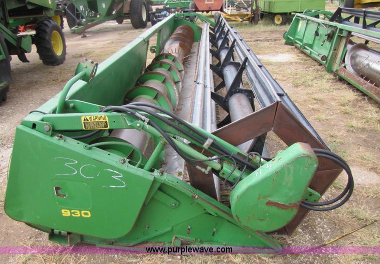 image for item 1003 1993 John Deere 930 30' platform