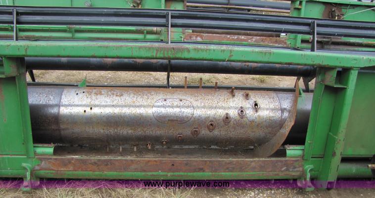 image for item 1003 1993 John Deere 930 30' platform