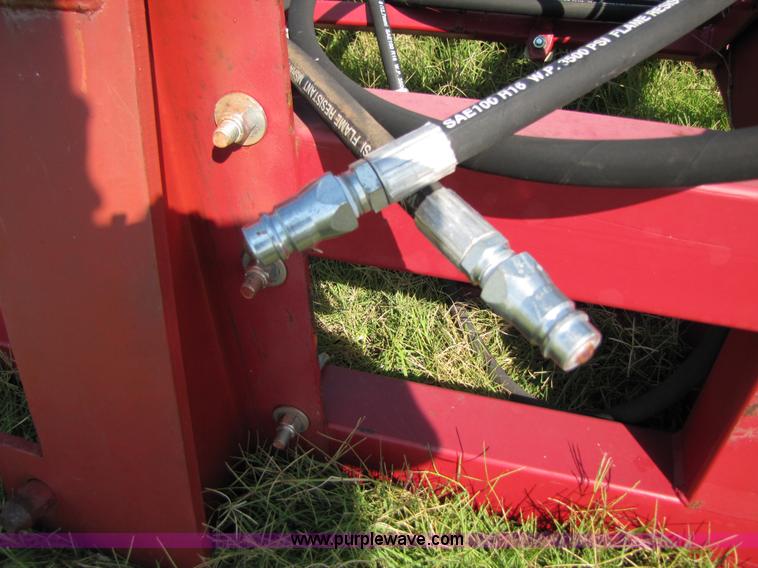 image for item 1014 Front-end loader eight bale grapple