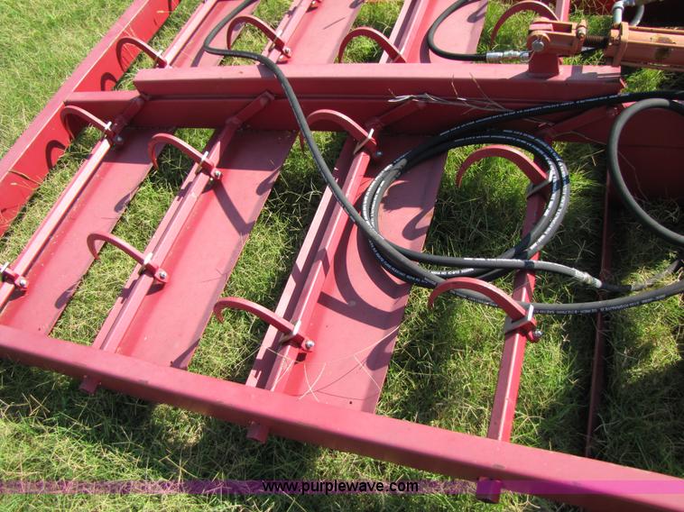 image for item 1014 Front-end loader eight bale grapple