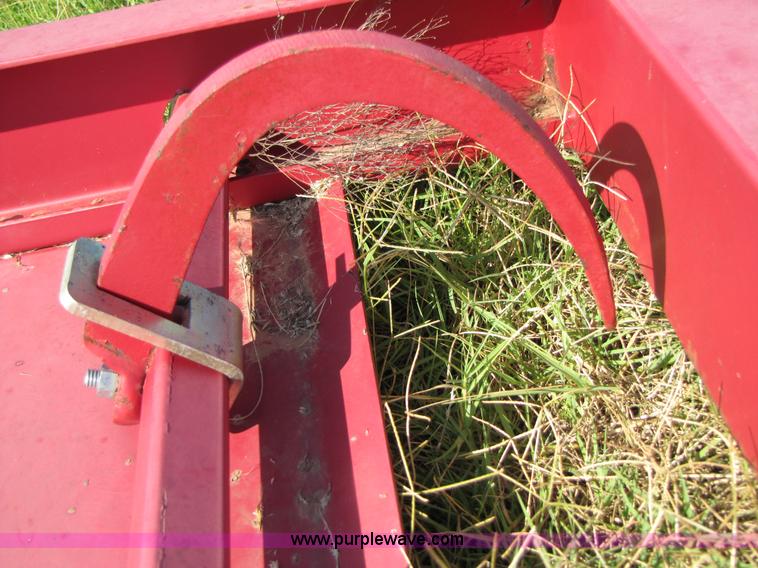 image for item 1014 Front-end loader eight bale grapple