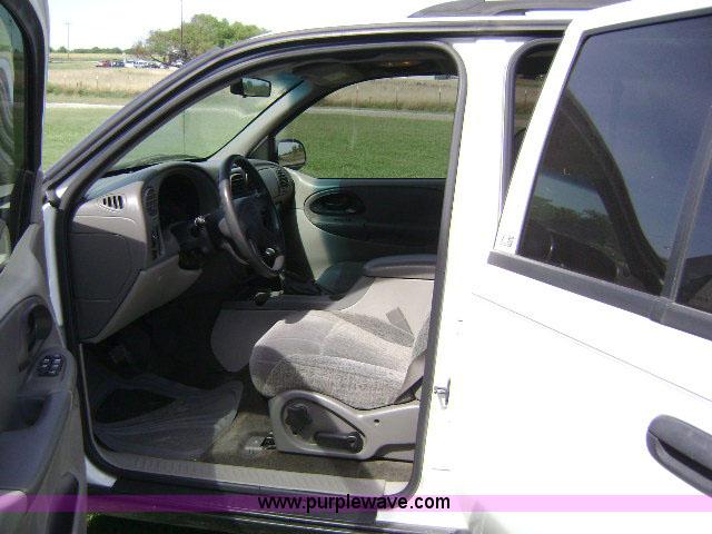 image for item 1610 2003 Chevrolet Trailblazer
