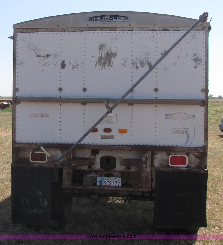 image for item 3068 1978 American 24' grain trailer