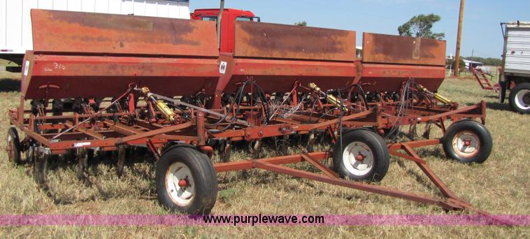 image for item 3069 International 150 24' drill