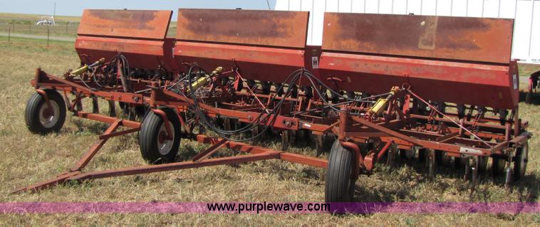 image for item 3069 International 150 24' drill