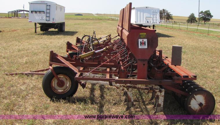 image for item 3069 International 150 24' drill