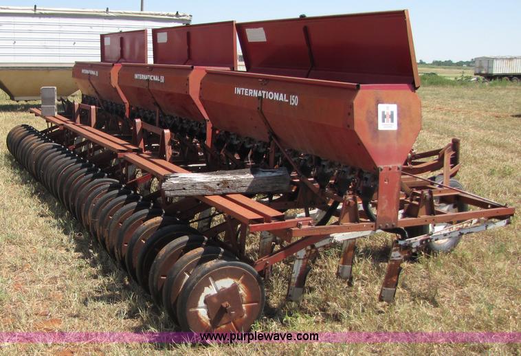 image for item 3069 International 150 24' drill