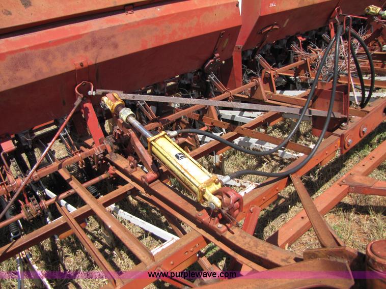 image for item 3069 International 150 24' drill