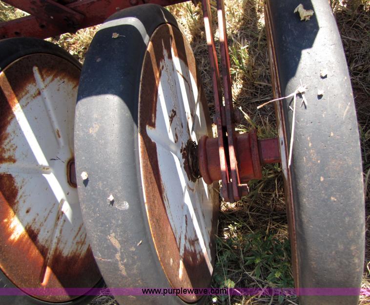 image for item 3069 International 150 24' drill