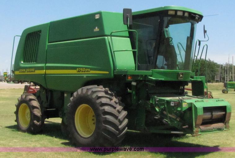 image for item 3071 2000 John Deere 9750STS RWA combine