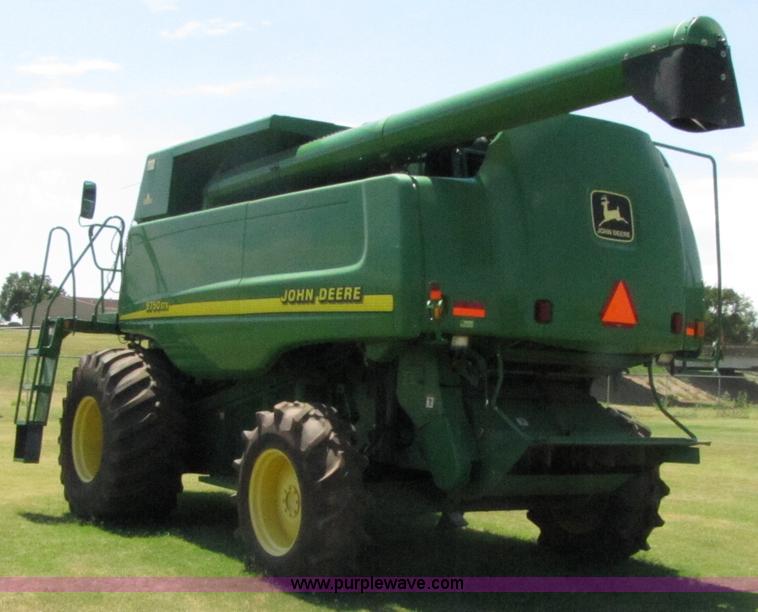 image for item 3071 2000 John Deere 9750STS RWA combine