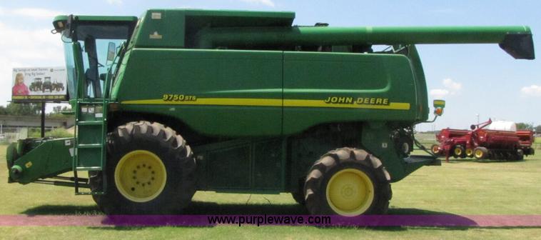 image for item 3071 2000 John Deere 9750STS RWA combine