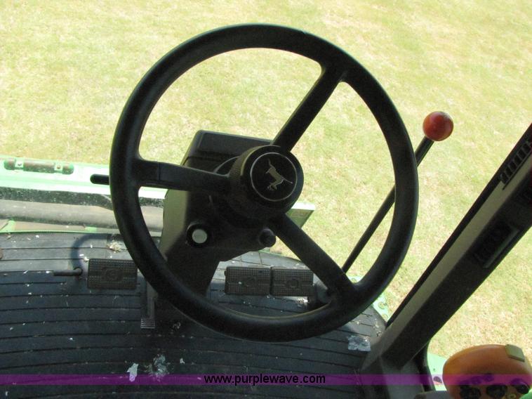 image for item 3071 2000 John Deere 9750STS RWA combine